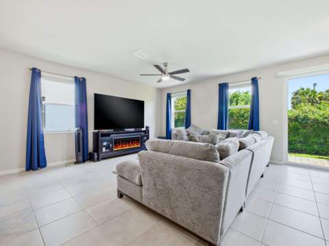 5720 Mentmore Drive, West Palm Beach FL - photo 13 of 52