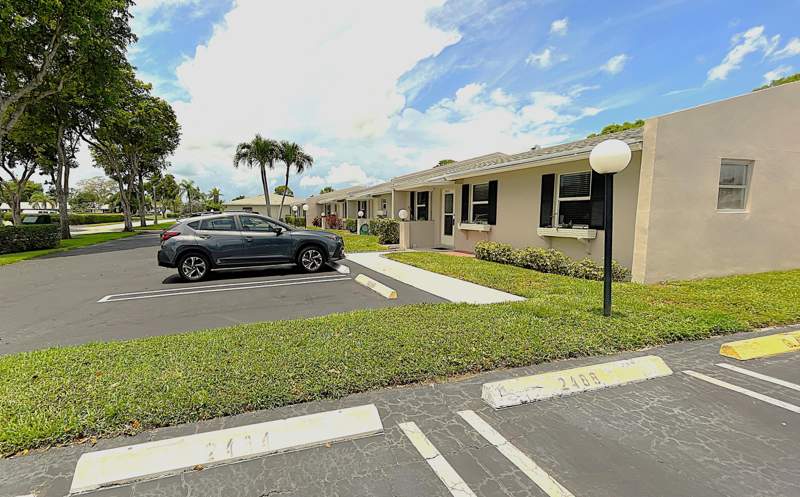 3 bedroom Villa at 2431 Del Aire Boulevard #115-d, Pines Of Delray Condo, Delray Beach — photo 2