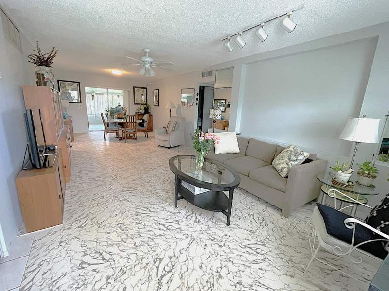 3 bedroom Villa at 2431 Del Aire Boulevard #115-d, Pines Of Delray Condo, Delray Beach — photo 5