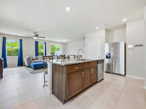 5720 Mentmore Drive, West Palm Beach FL - photo 11 of 52