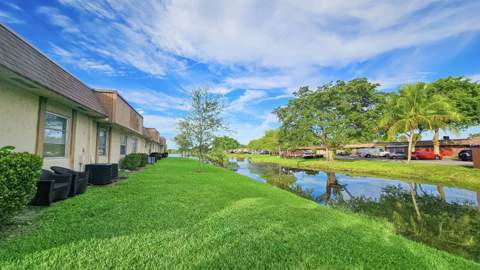 416 Lakeside Drive #129, Margate FL - photo 14 of 25