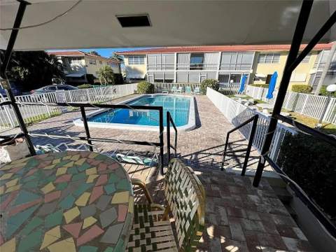 2202 NE 36th Street #15, Lighthouse Point FL - photo 18 of 23