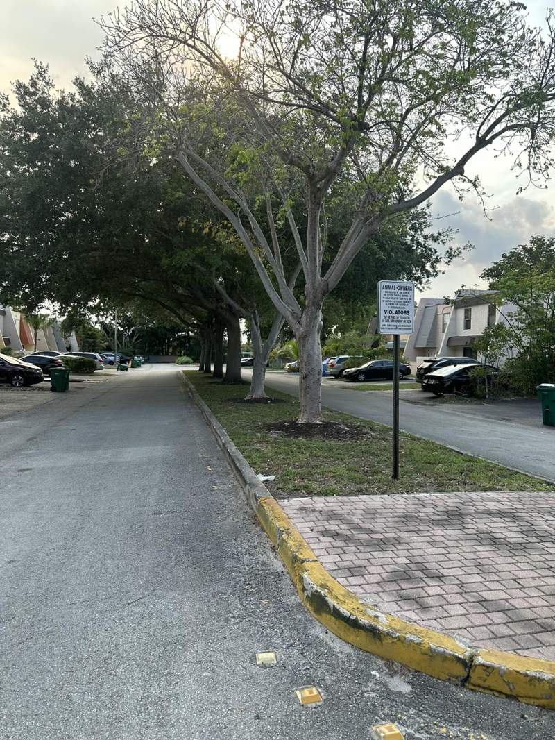 3 bedroom Townhouse at 7424 NW 75th Street, Greenbrier Development Add 1, Tamarac — photo 5