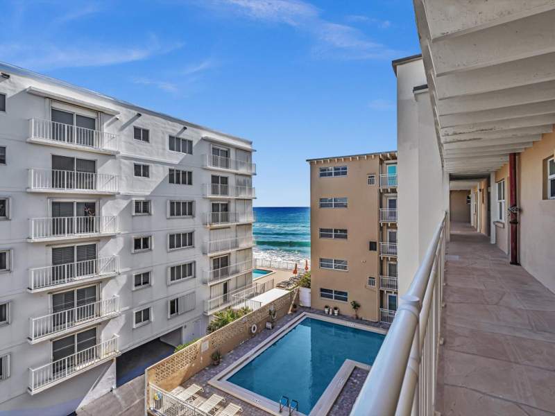 1 bedroom Condominium at 4500 S Ocean Boulevard #505, Imperial House Inc, South Palm Beach — photo 5