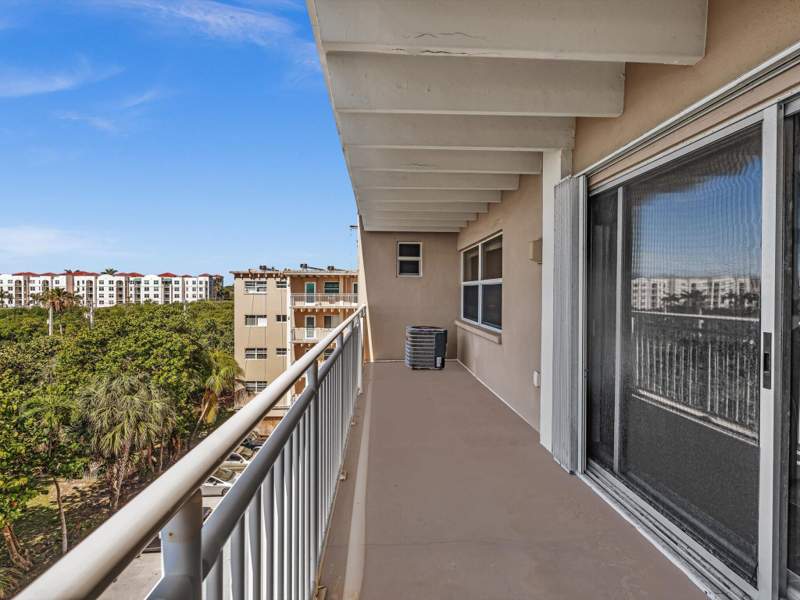 1 bedroom Condominium at 4500 S Ocean Boulevard #505, Imperial House Inc, South Palm Beach — photo 4