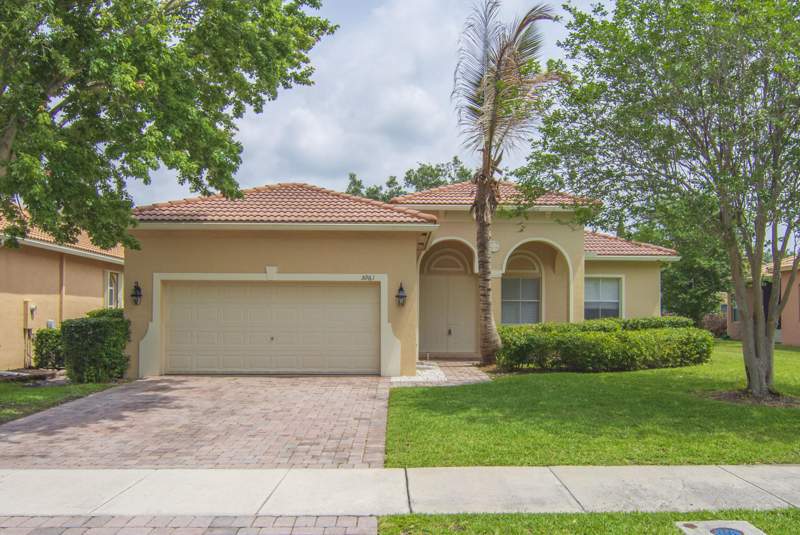 3 bedroom Single Family Residence at 5961 Spanish River Road, Portofino Shores Phase Two, Fort Pierce — photo 2