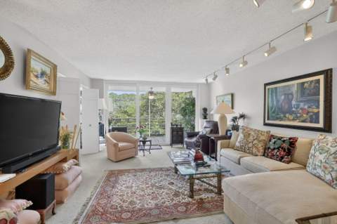 3900 Oaks Clubhouse Drive #410, Pompano Beach FL - photo 9 of 43