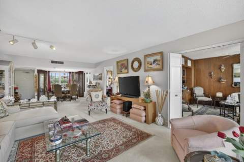 3900 Oaks Clubhouse Drive #410, Pompano Beach FL - photo 11 of 43