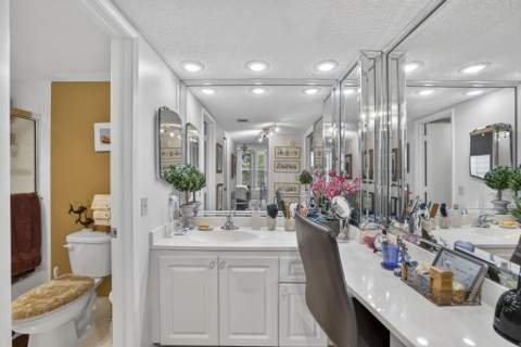 3900 Oaks Clubhouse Drive #410, Pompano Beach FL - photo 22 of 43