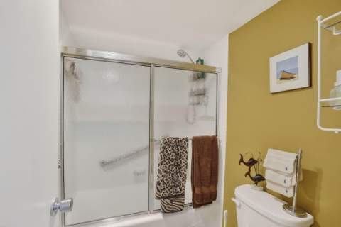 3900 Oaks Clubhouse Drive #410, Pompano Beach FL - photo 24 of 43