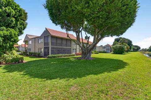 5561 Fairway Park Drive #104, Boynton Beach FL - photo 22 of 24