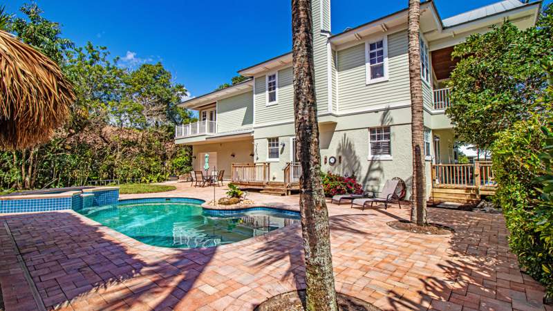3 bedroom Single Family Residence at 5592 SE Reef Way, The Reef (Aka Colony Of Rocky Point), Stuart — photo 3
