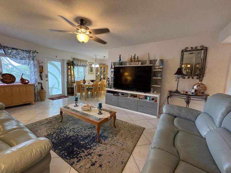 2 bedroom Condominium at 175 Bedford #G, Bedford Condo, West Palm Beach — photo 5