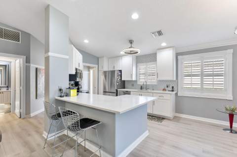 8210 Saint Johns Court, Wellington FL - photo 10 of 27
