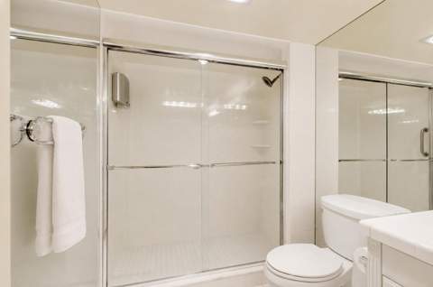 5561 Fairway Park Drive #104, Boynton Beach FL - photo 15 of 24