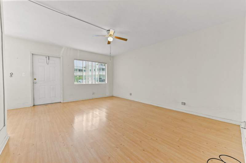 2 bedroom Condominium at 1950 Lake Osborne Drive #9, Lakeside Point, Lake Worth Beach — photo 5