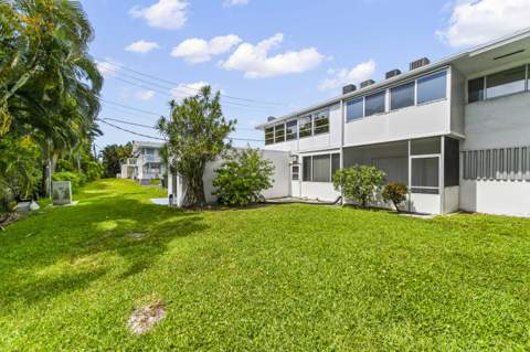 1950 Lake Osborne Drive #9, Lake Worth Beach FL - photo 14 of 19
