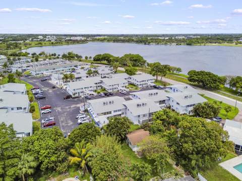 1950 Lake Osborne Drive #9, Lake Worth Beach FL - photo 18 of 19