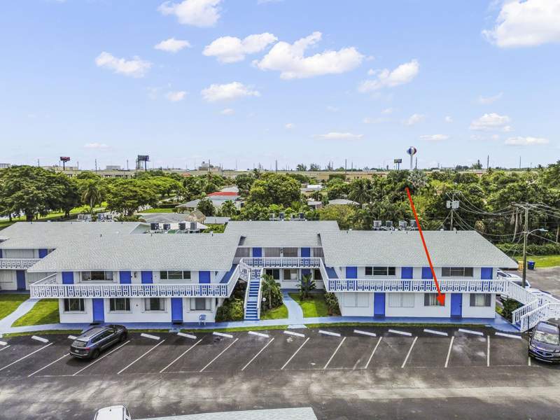 2 bedroom Condominium at 1950 Lake Osborne Drive #9, Lakeside Point, Lake Worth Beach — photo 3