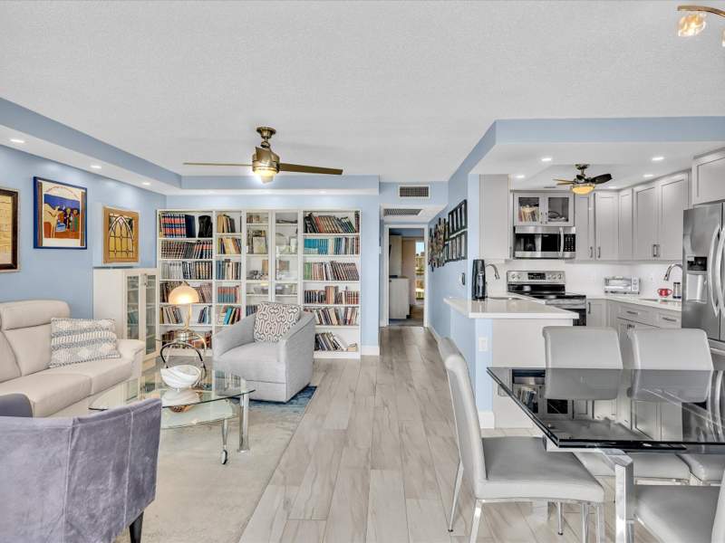 2 bedroom Condominium at 4038 Swansea B, Century Village East, Deerfield Beach — photo 4