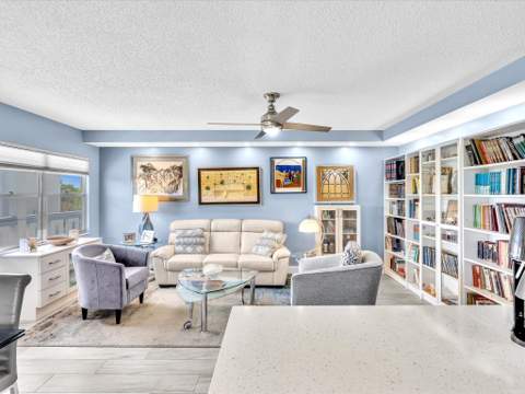 4038 Swansea B, Deerfield Beach FL - photo 8 of 38