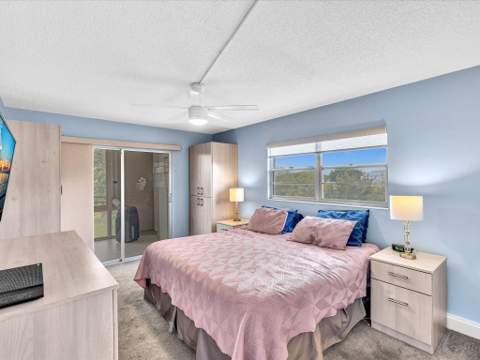 4038 Swansea B, Deerfield Beach FL - photo 11 of 38