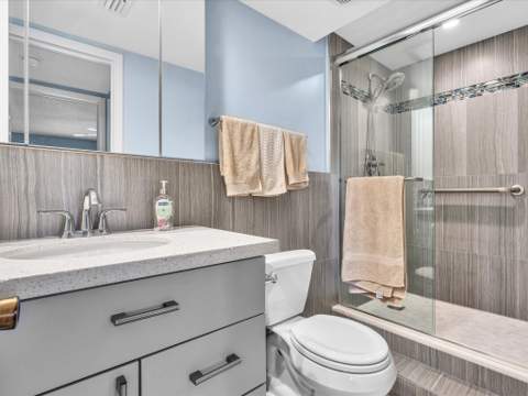 4038 Swansea B, Deerfield Beach FL - photo 19 of 38