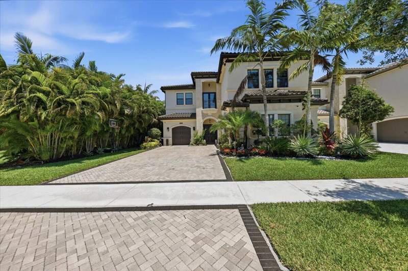 5 bedroom Single Family Residence at 9769 Bozzano Drive, Hyder Agr Pud Pl 7, Delray Beach — photo 2