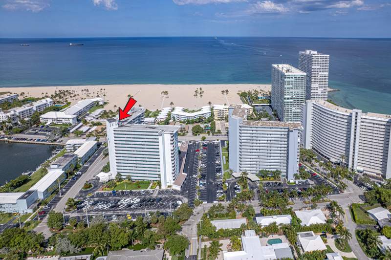 1 bedroom Stock Cooperative at 1900 S Ocean Drive #1706, Breakwater Towers Co-Op, Fort Lauderdale — photo 3