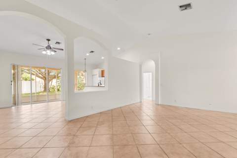 5961 Spanish River Road, Fort Pierce FL - photo 7 of 49