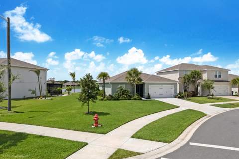 423 Acai Lane, Fort Pierce FL - photo 6 of 40