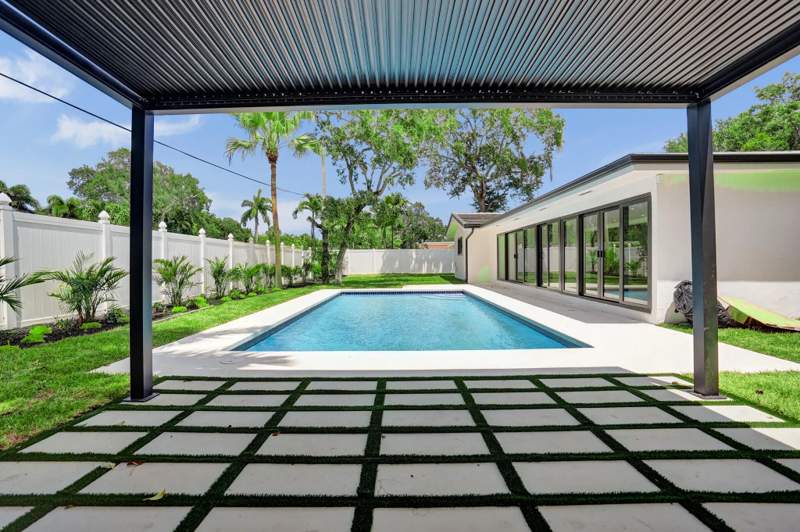 4 bedroom Single Family Residence at 669 SW 3rd Street, Royal Oak Hills 1st Sec, Boca Raton — photo 5