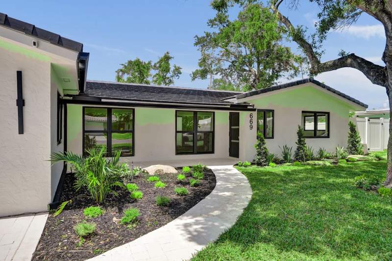 4 bedroom Single Family Residence at 669 SW 3rd Street, Royal Oak Hills 1st Sec, Boca Raton — photo 4