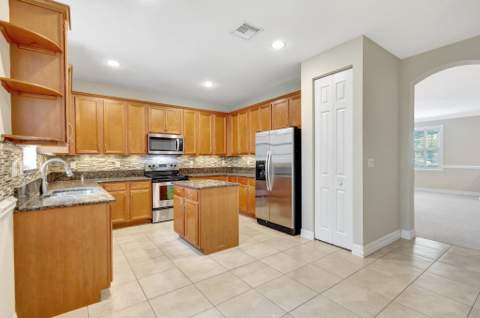 575 Dakota Drive, Jupiter FL - photo 12 of 63