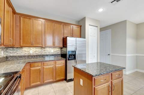575 Dakota Drive, Jupiter FL - photo 14 of 63