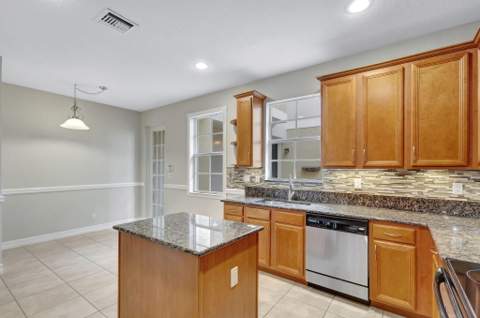 575 Dakota Drive, Jupiter FL - photo 15 of 63