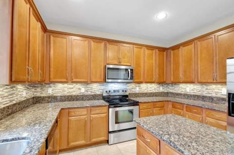 575 Dakota Drive, Jupiter FL - photo 16 of 63