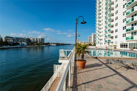 3001 S Ocean Drive #727, Hollywood FL - photo 6 of 36