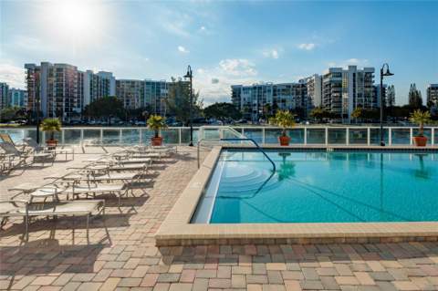 3001 S Ocean Drive #727, Hollywood FL - photo 7 of 36
