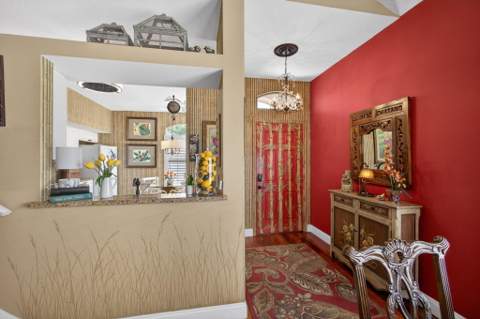 5137 Elpine Way, Riviera Beach FL - photo 8 of 103