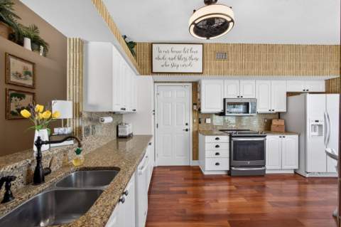 5137 Elpine Way, Riviera Beach FL - photo 17 of 103