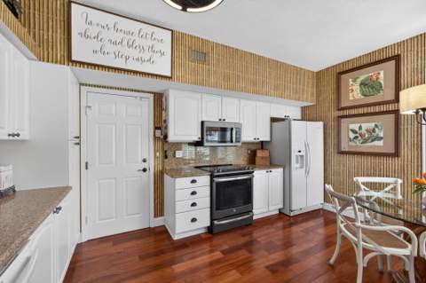 5137 Elpine Way, Riviera Beach FL - photo 18 of 103