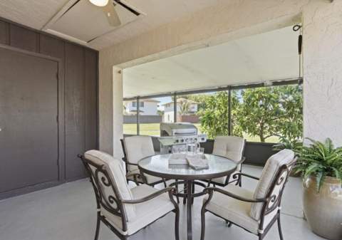 5330 Mendoza Street, West Palm Beach FL - photo 12 of 23