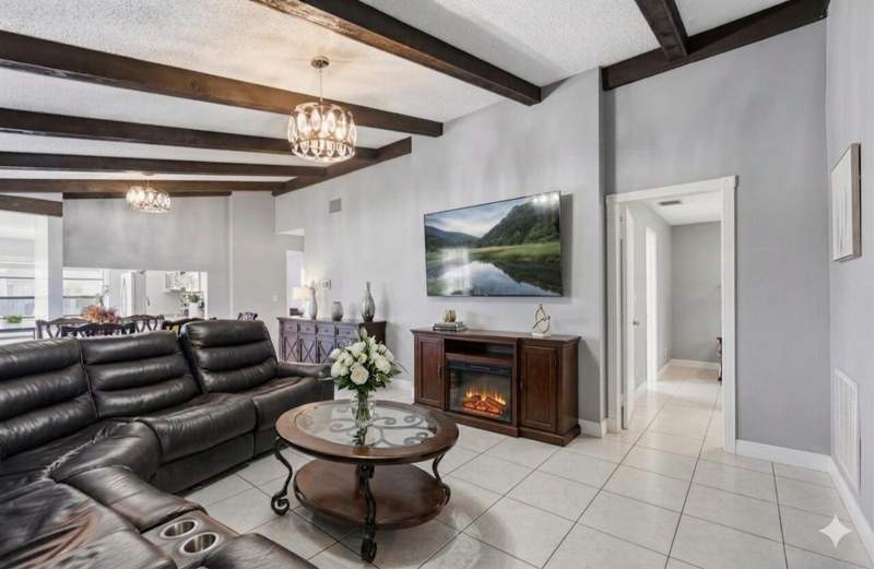 3 bedroom Single Family Residence at 5330 Mendoza Street, Garden Hills Unit Two, West Palm Beach — photo 5
