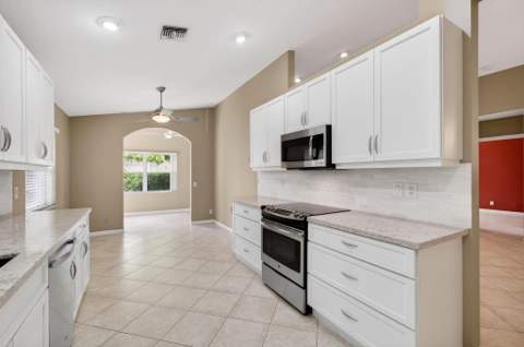 11583 Ballylee Terrace, Boynton Beach FL - photo 9 of 88