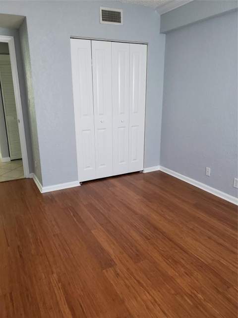2660 NE 8th Avenue #302, Wilton Manors FL - photo 10 of 19