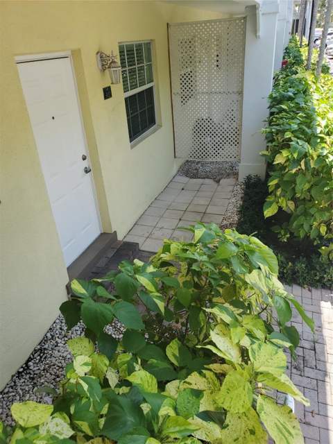 2660 NE 8th Avenue #302, Wilton Manors FL - photo 15 of 19