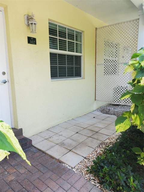 2660 NE 8th Avenue #302, Wilton Manors FL - photo 16 of 19