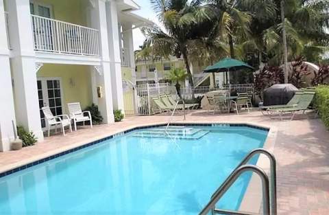 2660 NE 8th Avenue #302, Wilton Manors FL - photo 18 of 19