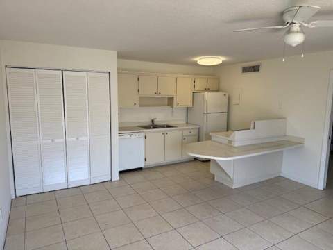 637 Executive Center Drive #N208, West Palm Beach FL - photo 7 of 15